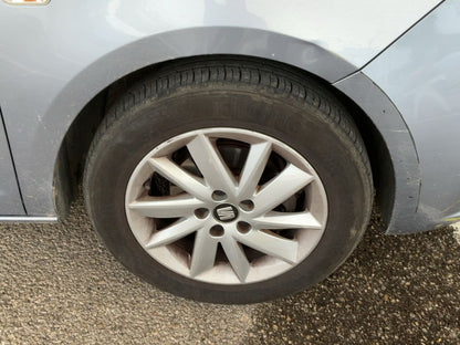 Neumático delantero derecho