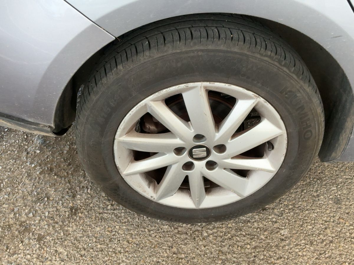 Neumático trasero derecho