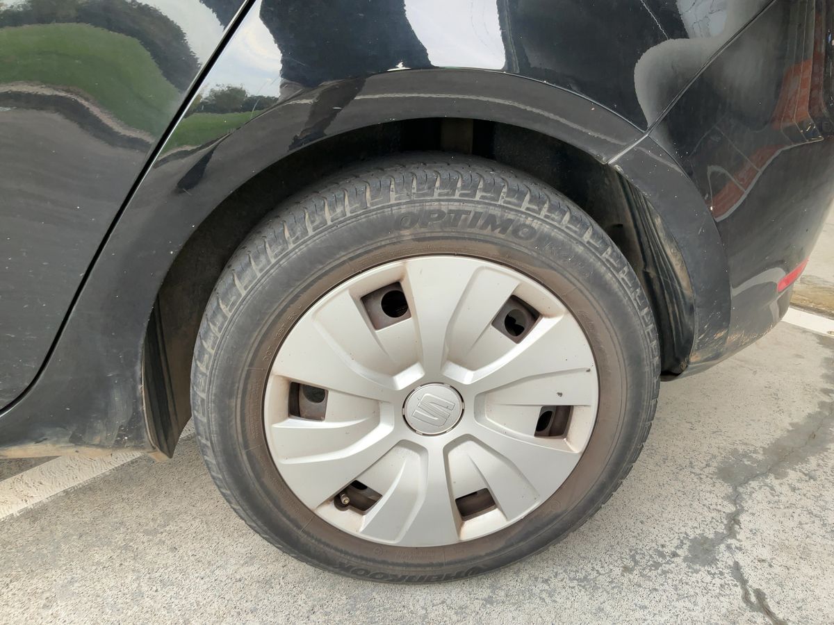 Neumático trasero izquierdo