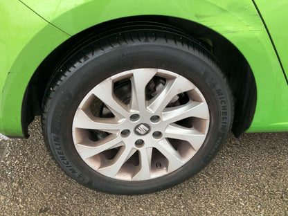 Neumático trasero derecho