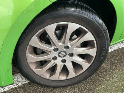 Neumático delantero izquierdo