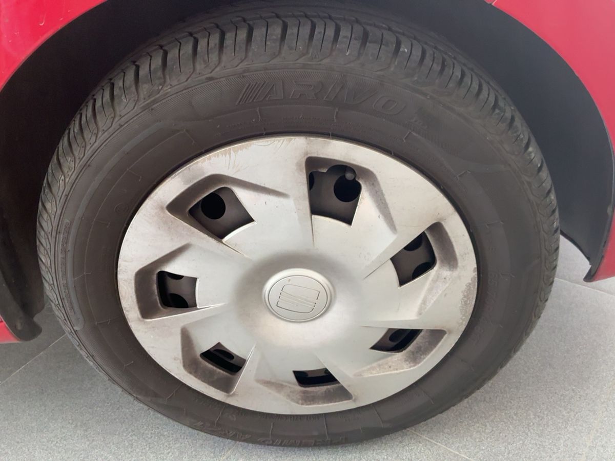 Neumático delantero derecho