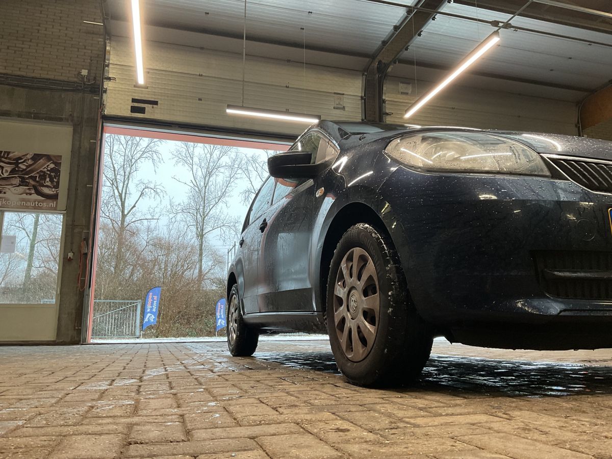 Lateral delantero derecho