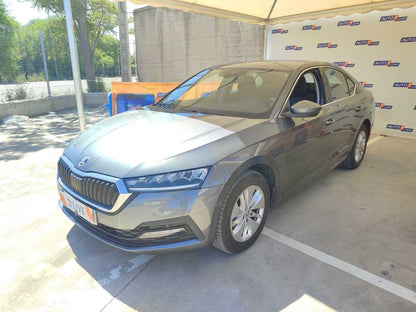 Frontal izquierda