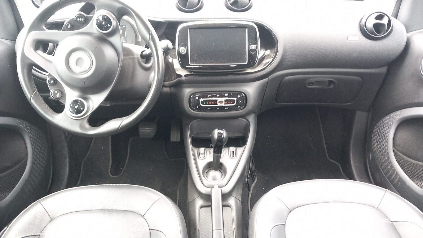 Smart fortwo coupe EQ prime LED Nav Pano Kam PDC SHZ   144144570 4