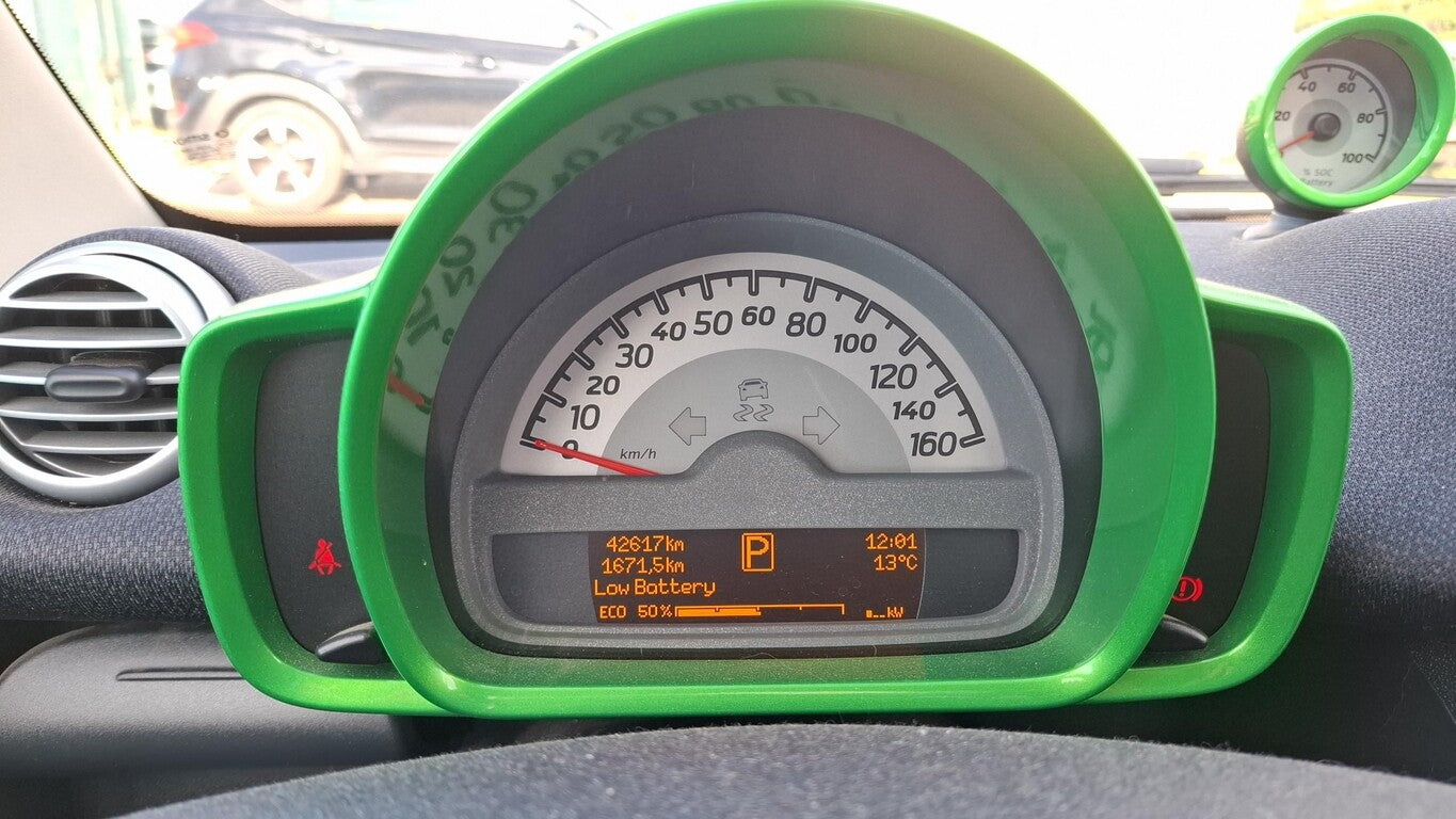 Smart fortwo coupe e-drive sale&care Navi Pano SHZ LM 140996427 5