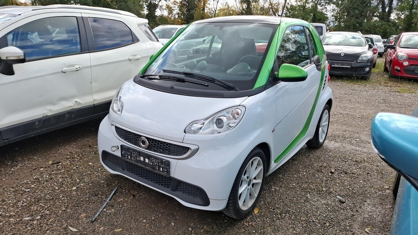 Smart fortwo coupe e-drive sale&care Navi Pano SHZ LM 140996427 0