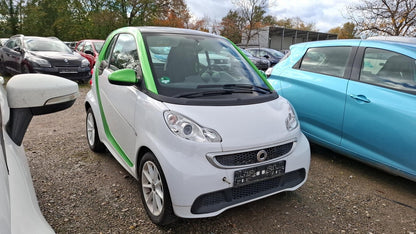 Smart fortwo coupe e-drive sale&care Navi Pano SHZ LM 140996427 1