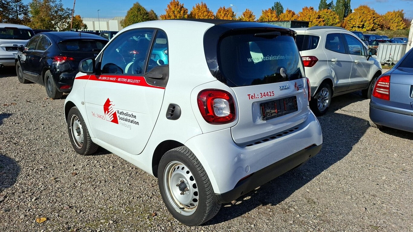 Smart fortwo coupe (52kW) Klimaaut. SHZ BT GRA 139039616 3