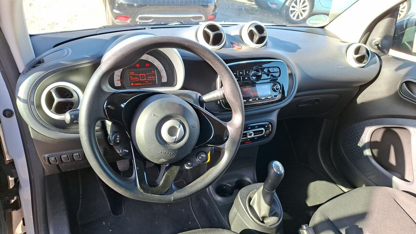 Smart fortwo coupe (52kW) Klimaaut. SHZ BT GRA 139039616 7