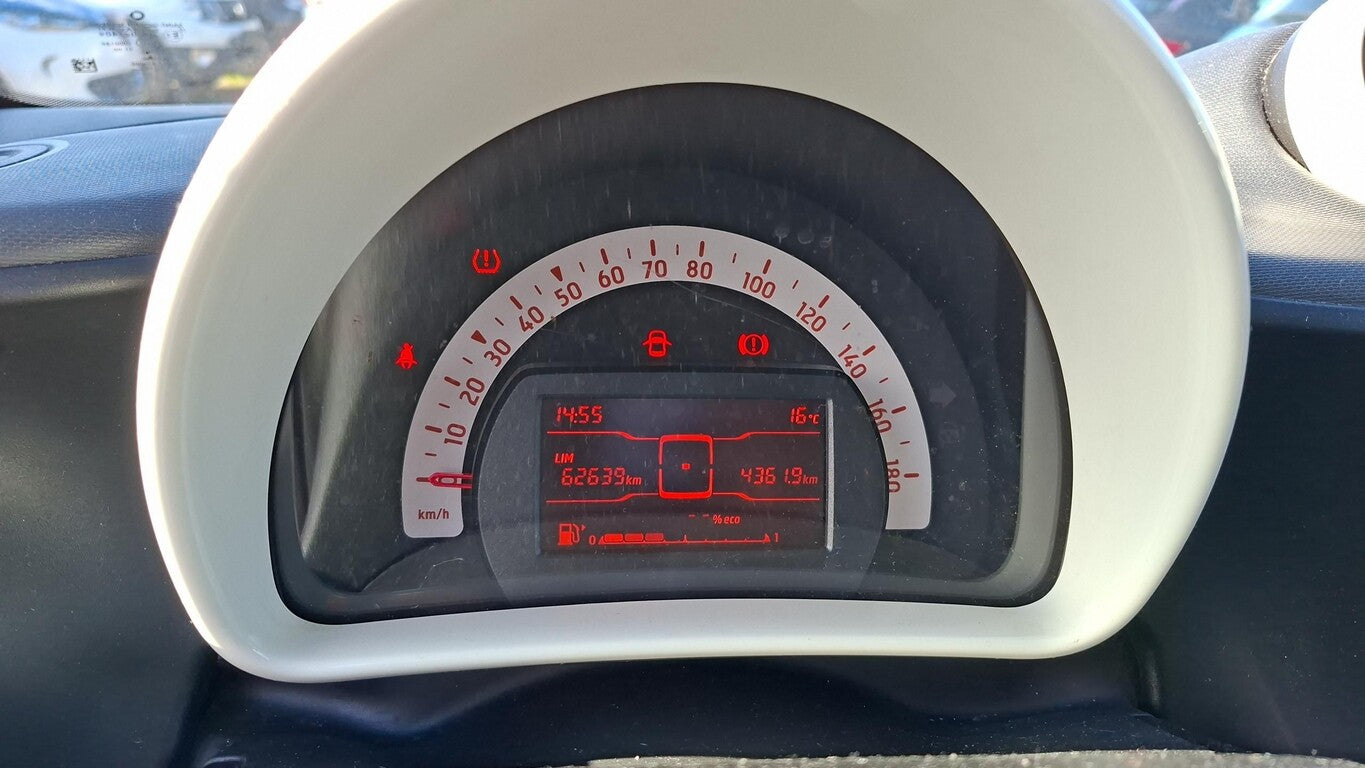 Smart fortwo coupe (52kW) Klimaaut. SHZ BT GRA 139039616 5