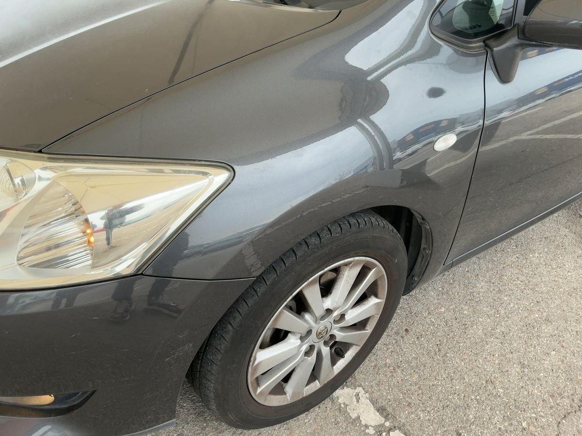 Lateral delantero izquierdo