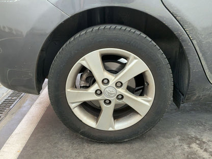 Neumático trasero derecho