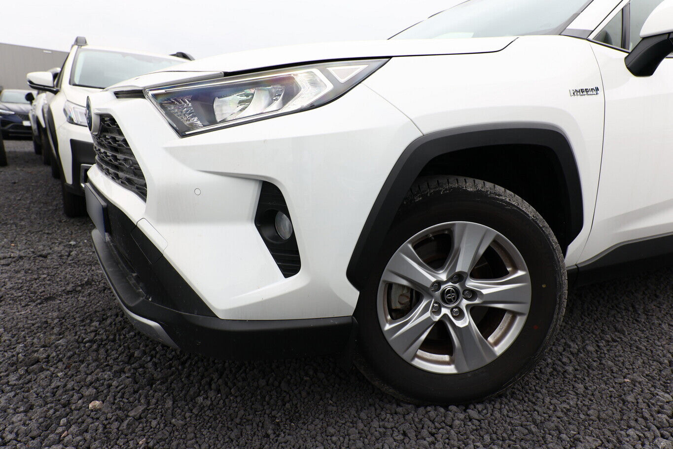 Toyota RAV4 2.5 VVT-i Hybrid 218 CVT LED PDC Kam LM17Z  99828707 4
