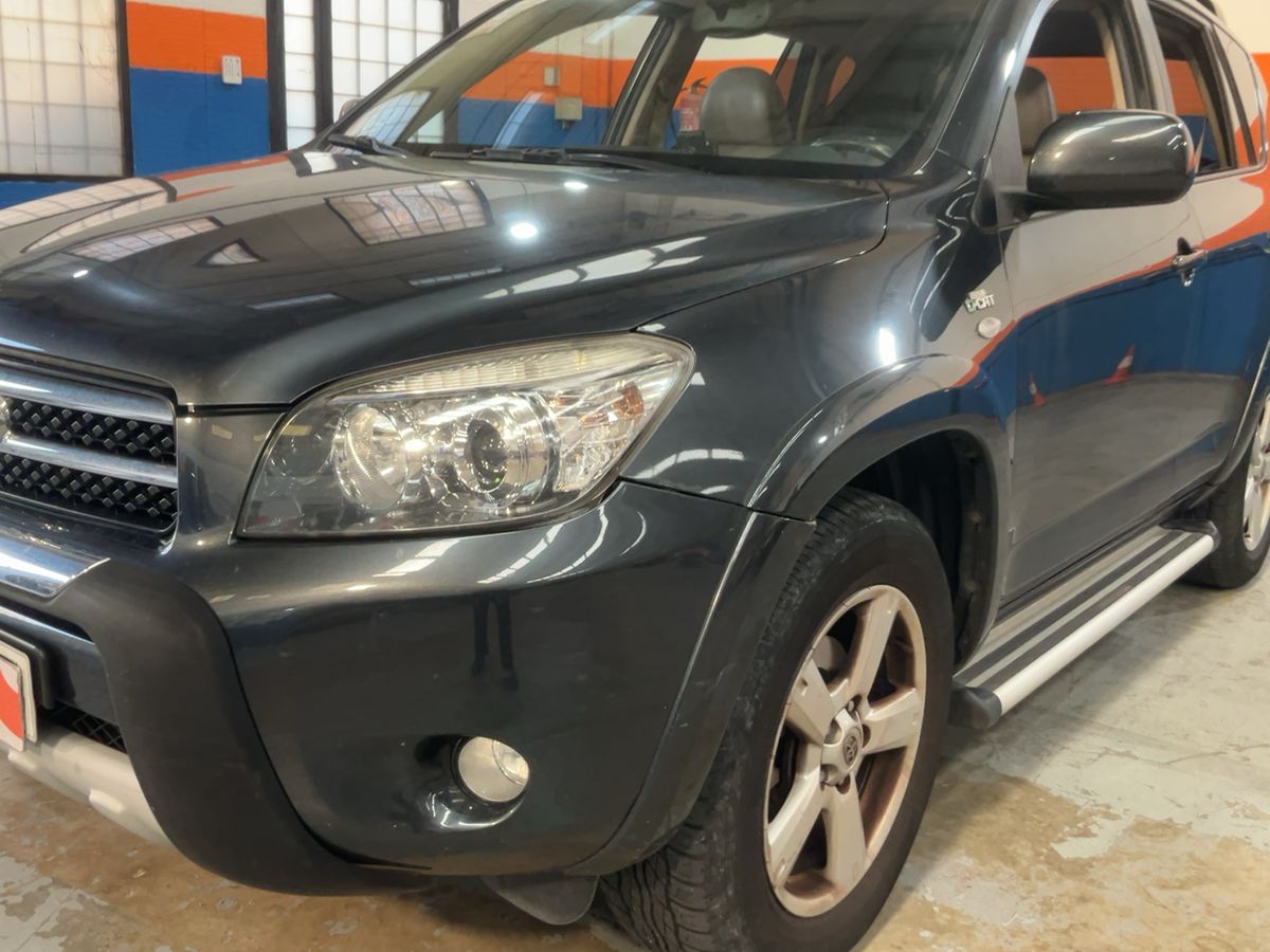Lateral delantero izquierdo