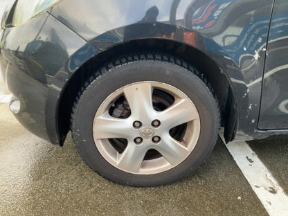 Neumático delantero izquierdo