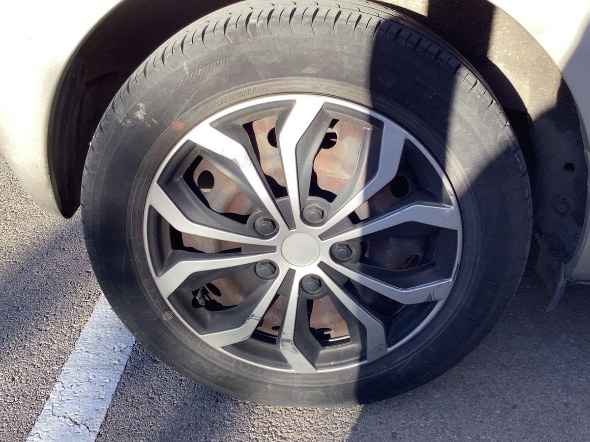 Neumático trasero derecho