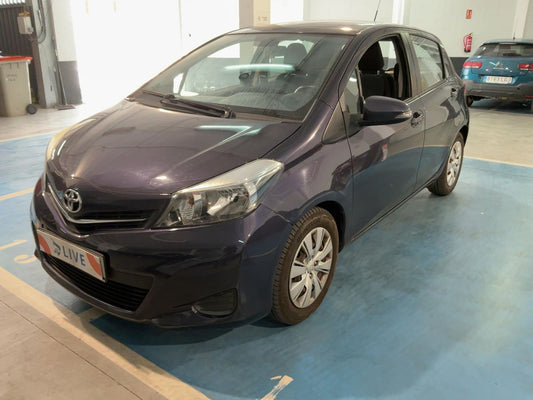 Frontal izquierda