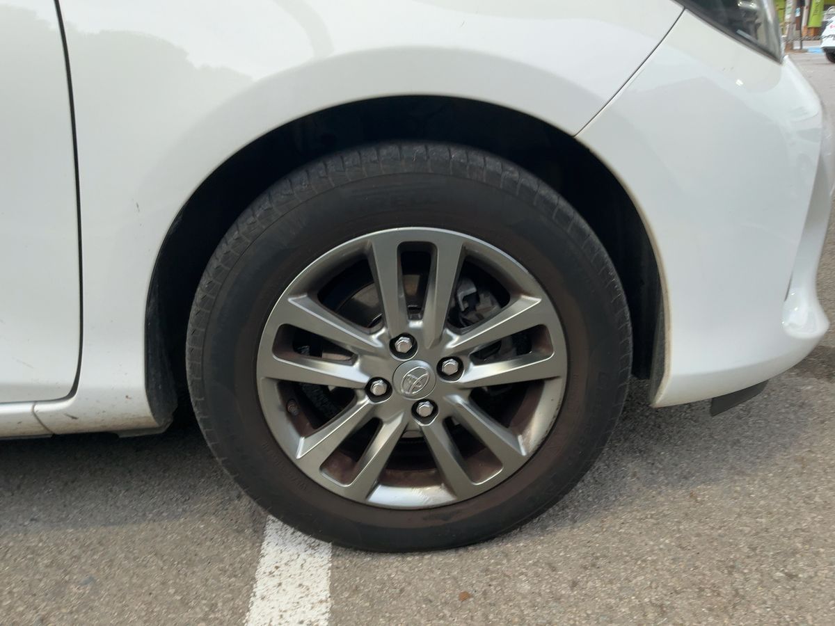 Neumático delantero derecho