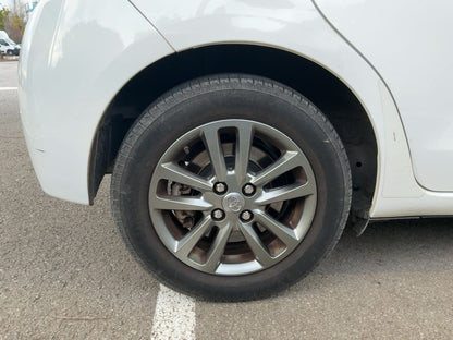 Neumático trasero derecho