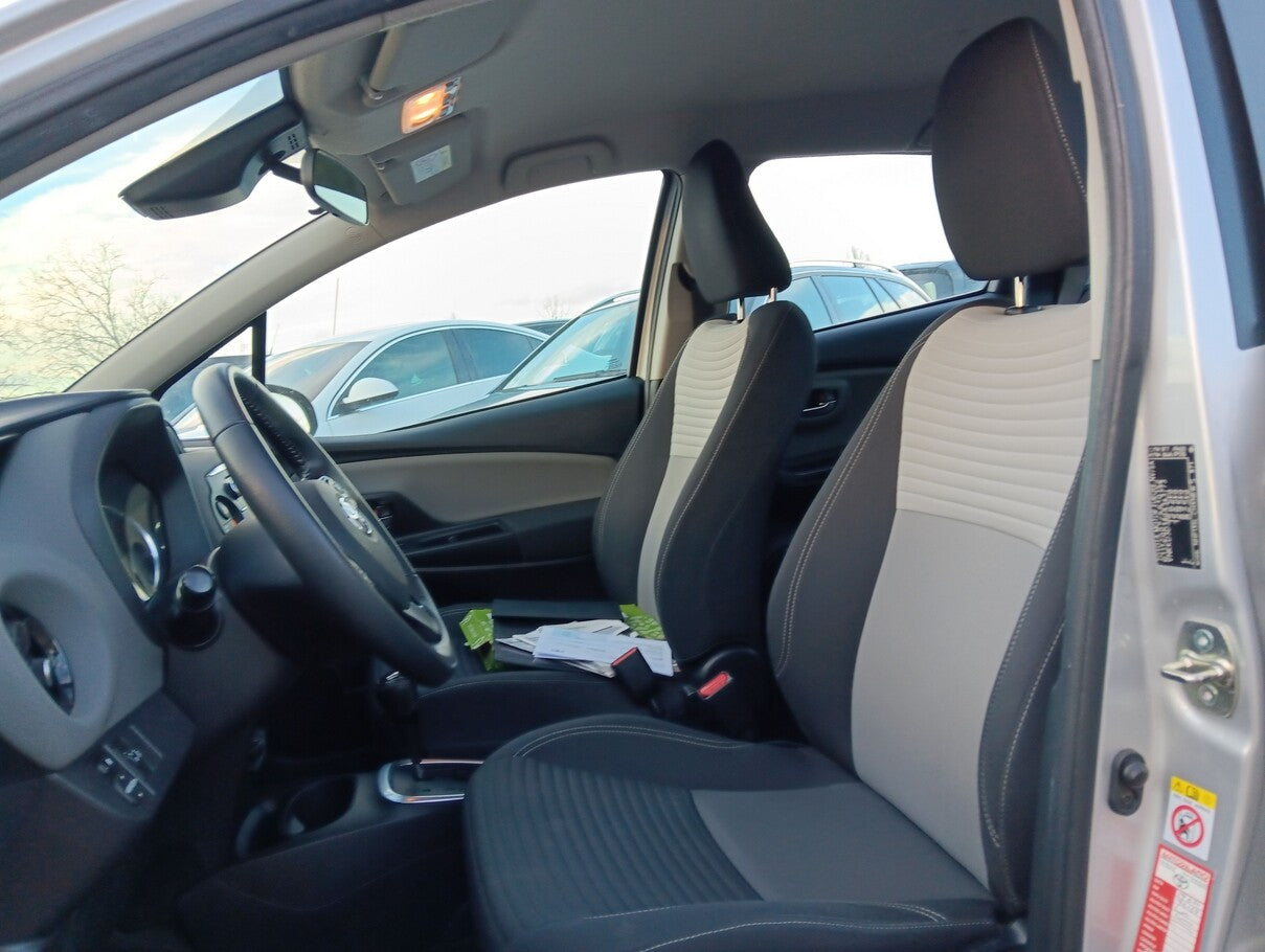 Toyota Yaris 1.5 Dual-VVT-i (Hybrid) Aut. Klimaautomati 107906232 7