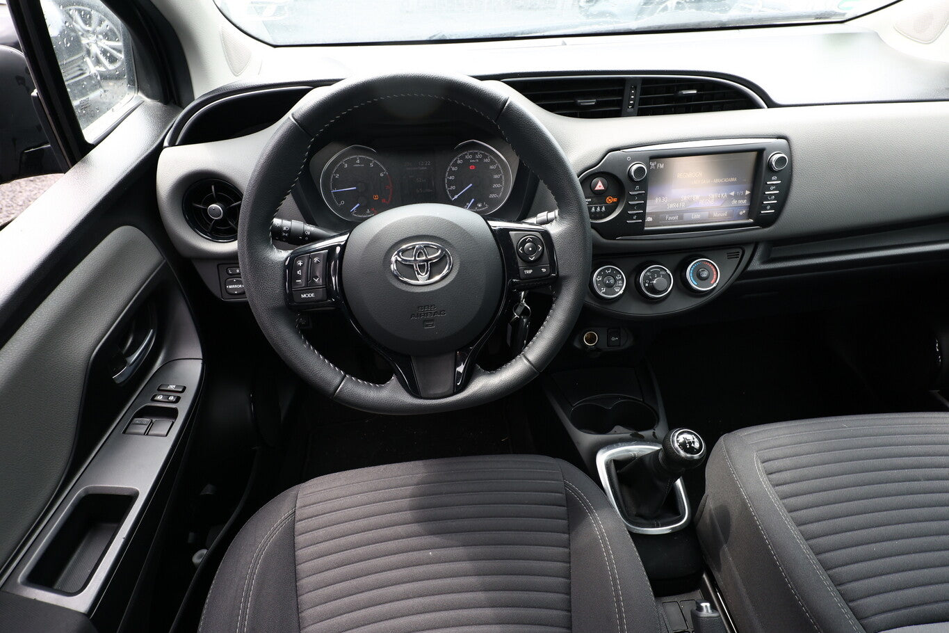 Toyota Yaris 1.0 VVT-i 72 Comfort Kam. 124490614 6