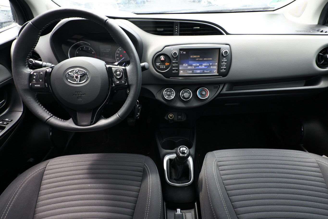 Toyota Yaris 1.0 VVT-i 72 Comfort Kam. 124490614 7