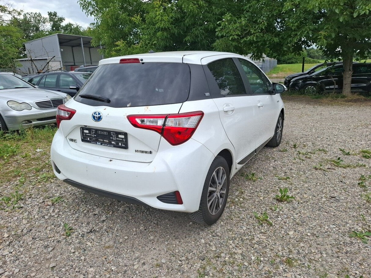 Toyota Yaris 1.5 Dual-VVT-i Hybrid Y20 Team D Kamera LM 129990415 2