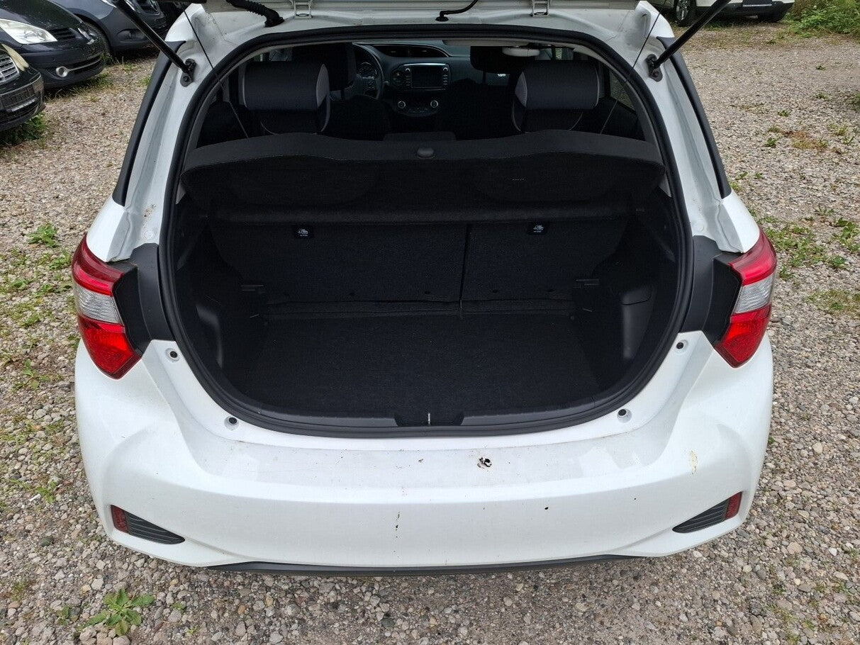 Toyota Yaris 1.5 Dual-VVT-i Hybrid Y20 Team D Kamera LM 129990415 9