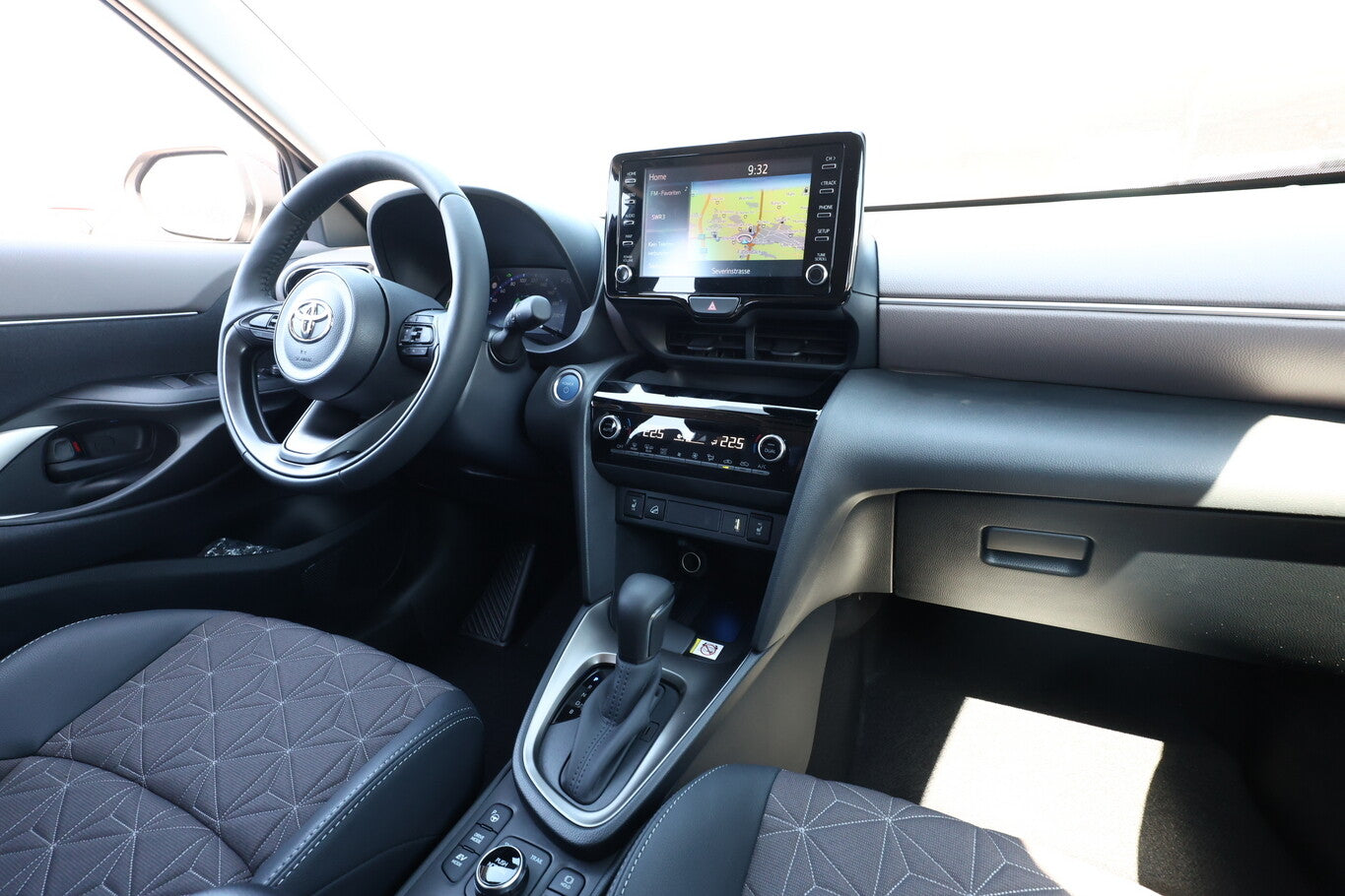 Toyota Yaris Cross 1.5 Hybrid 116 4x4 Nav eHk Matrix 120485956 8