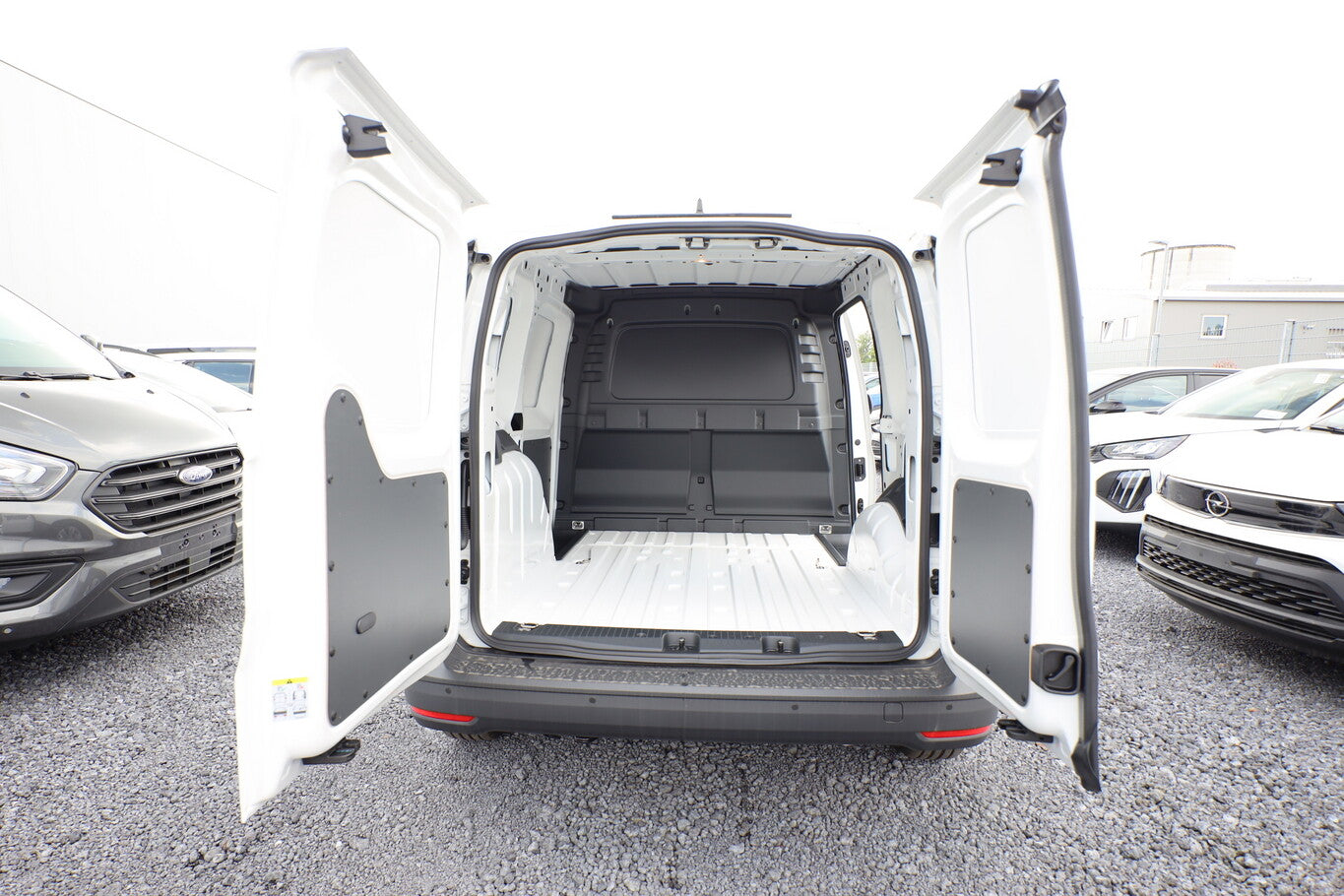 Volkswagen Caddy Cargo 2.0 TDI 102 Klima AppCo Comp PDC 90844212 3