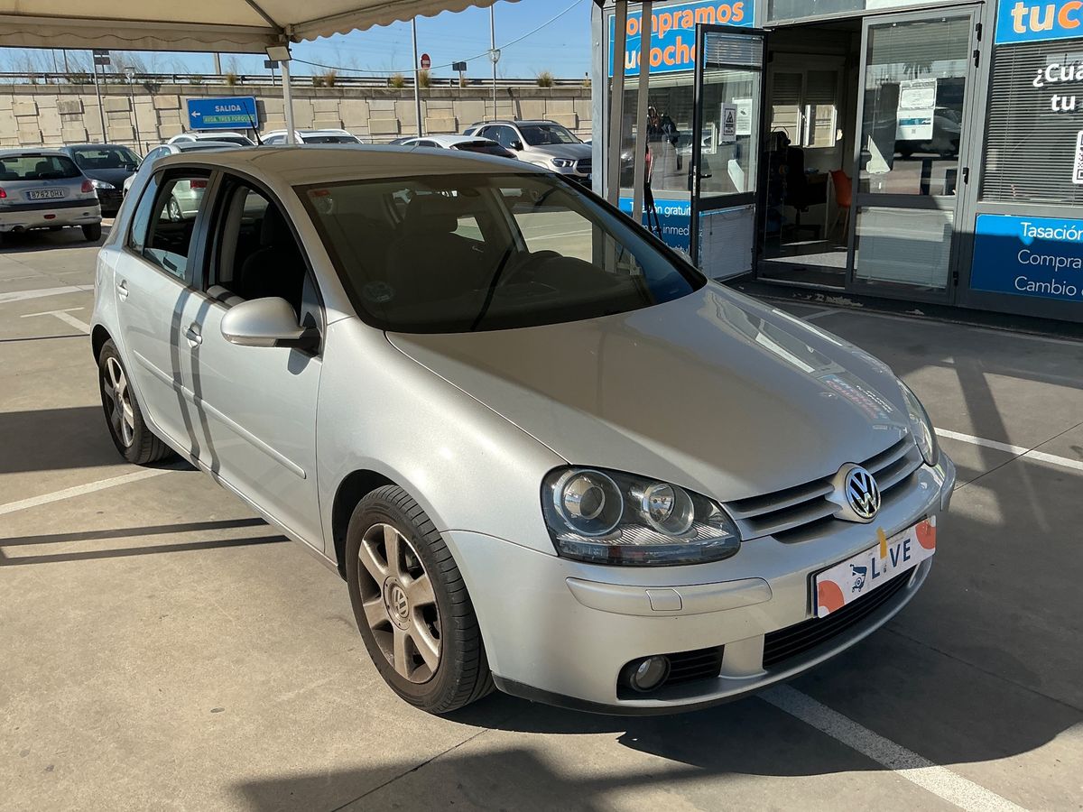 Lateral delantero derecho