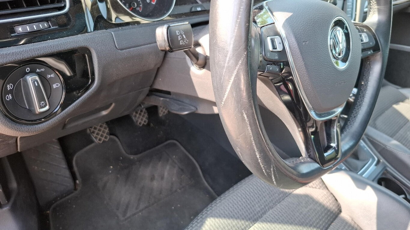 Volkswagen Golf VII 2.0 TDI Highline Navi Pano Teilleder 133106342 13