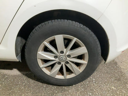 Neumático trasero izquierdo