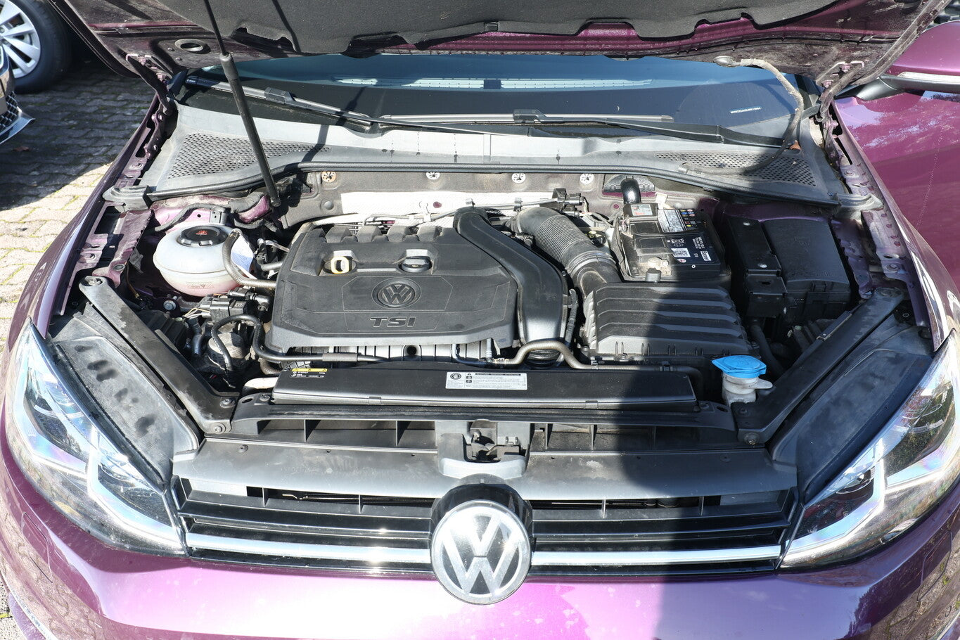 Volkswagen Golf VII 1.5 TSI 150 Highline Pano AHK ACC Nav 166804554 11