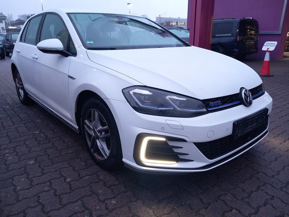 Volkswagen Golf VII 1.4 TSI 204 DSG GTE LED Nav PDC SHZ 16Z 156577606 1