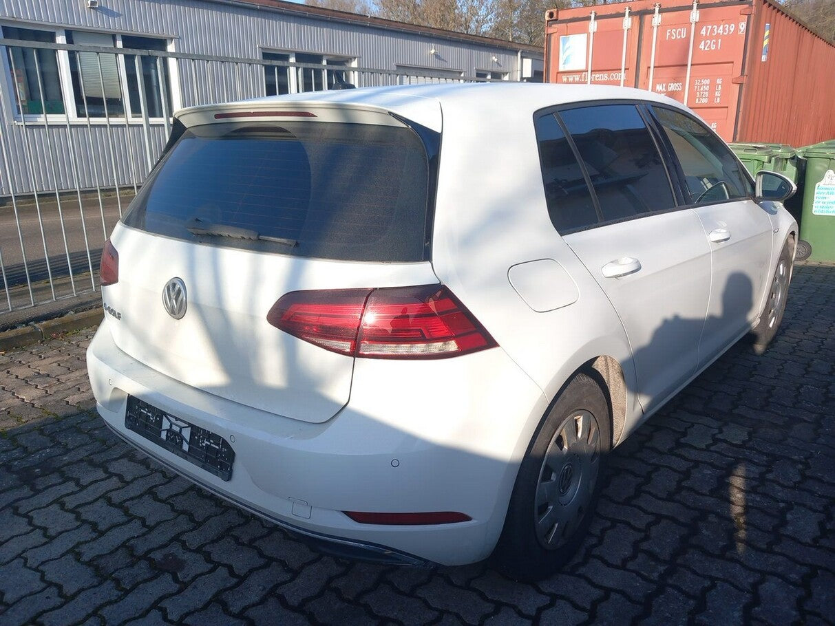 Volkswagen Golf VII e-Golf LED Nav PDC ACC SHZ AppCo LM16Z 163915938 2
