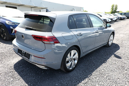 Volkswagen Golf VIII 1.5 eTSI 150 DSG Style LED Nav PDC SHZ 122037470 2