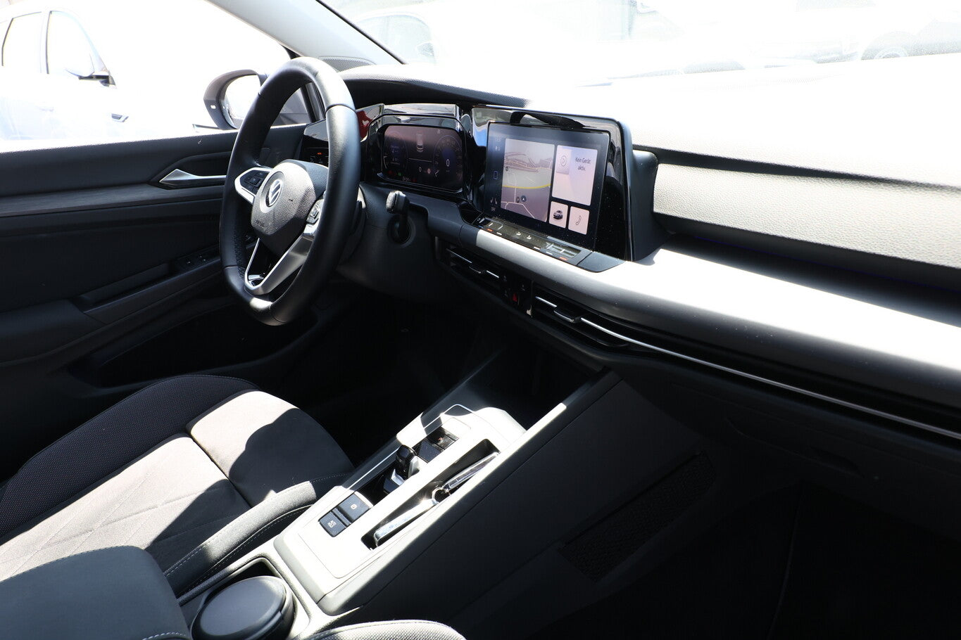 Volkswagen Golf VIII 1.5 eTSI 150 DSG Style LED Nav PDC SHZ 122037470 8