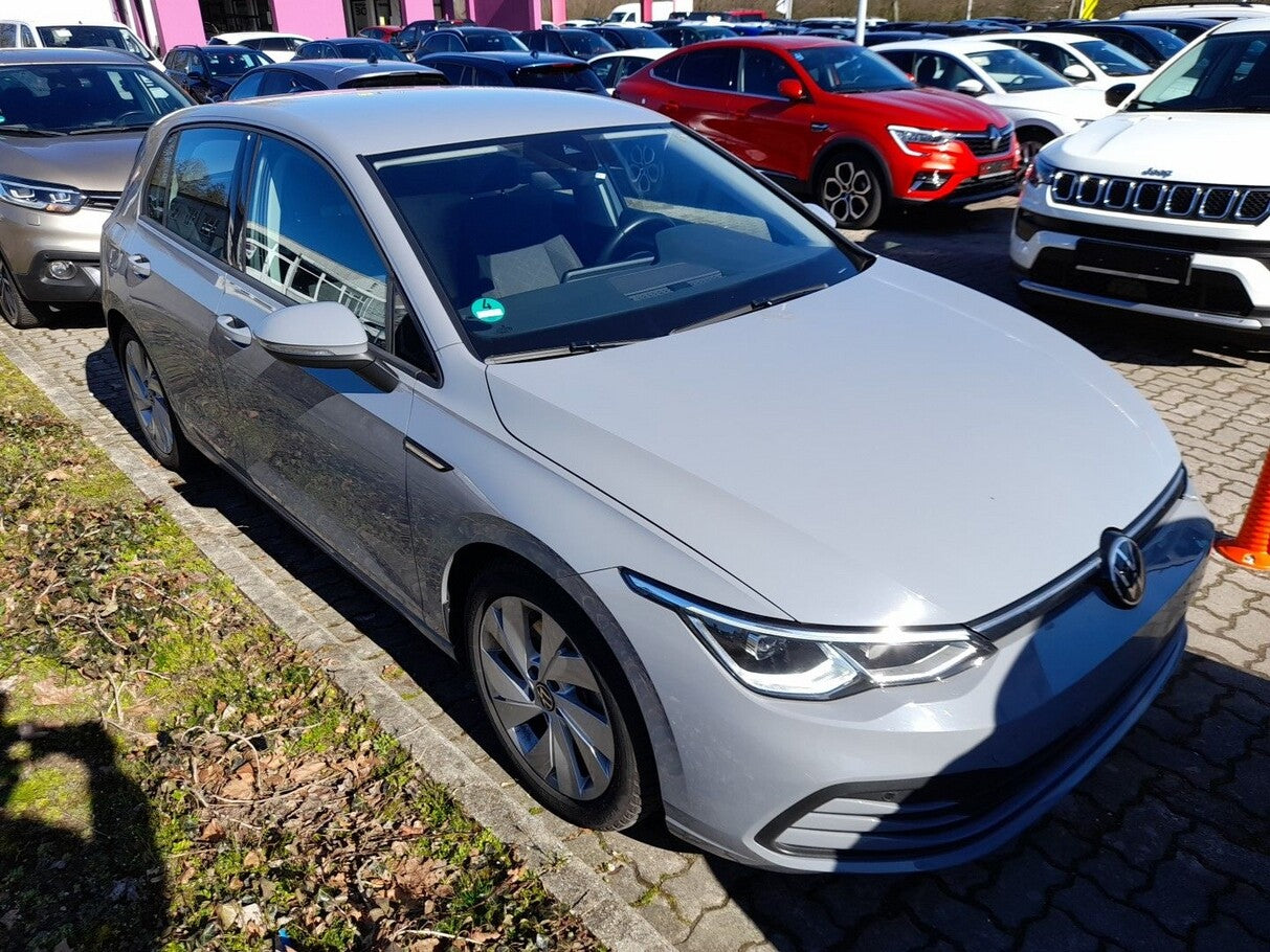 Volkswagen Golf VIII 2.0 TDI 115 Life Nav StandH SHZ DCC  119158942 1