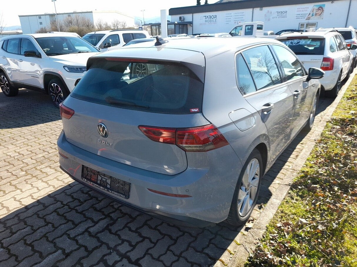 Volkswagen Golf VIII 2.0 TDI 115 Life Nav StandH SHZ DCC  119158942 2