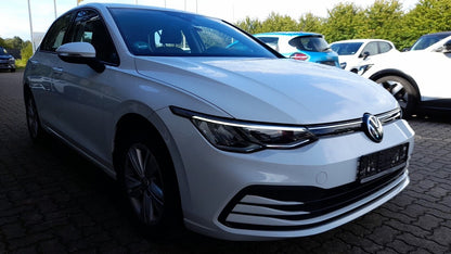 Volkswagen Golf VIII 1.5 TSI 150 Life LED SHZ AppCo DigCo. 113970005 1