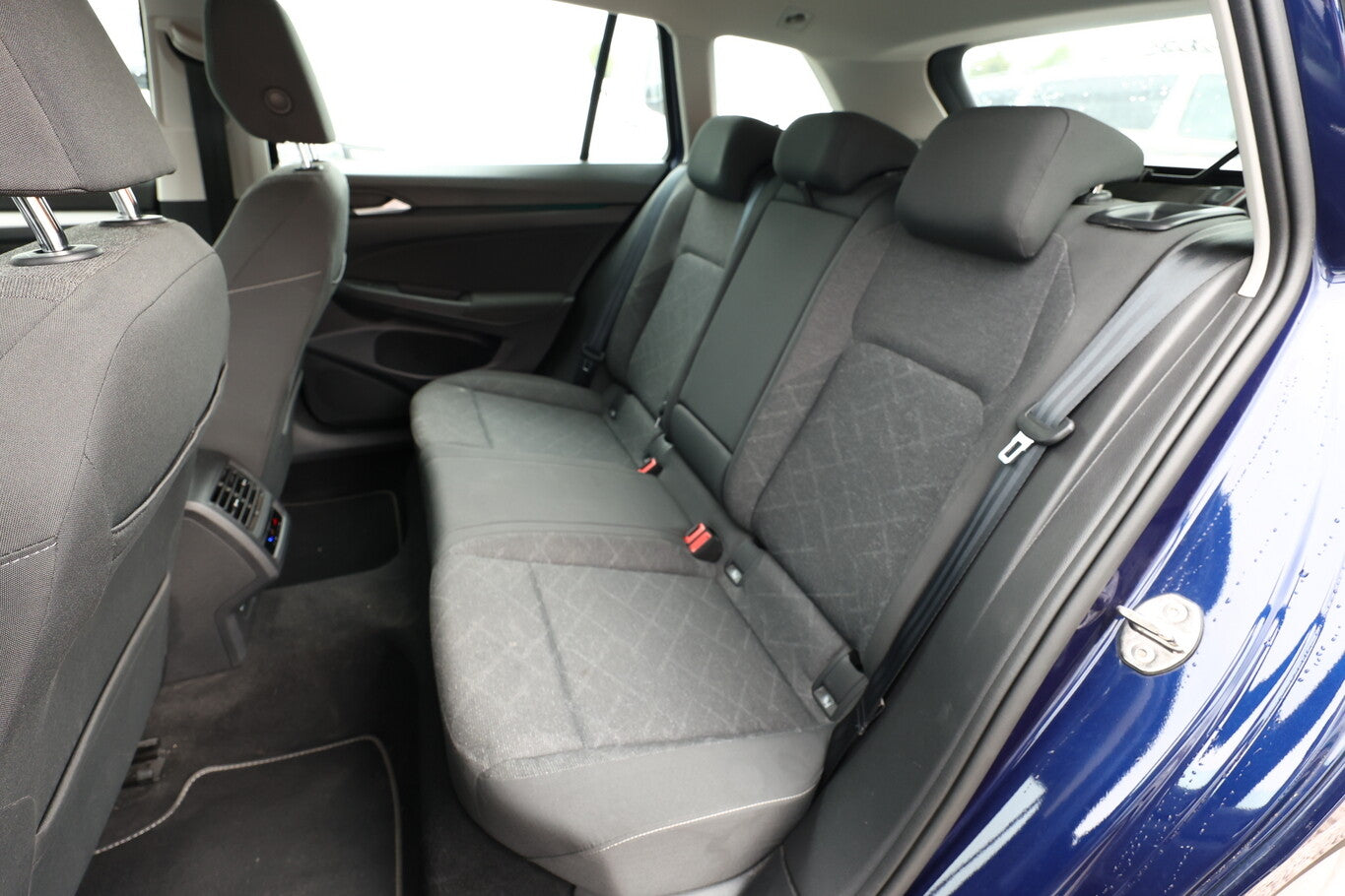 Volkswagen Golf VIII 1.5 eTSI 130 DSG Life Nav LED+ ACC eHk 134758497 9