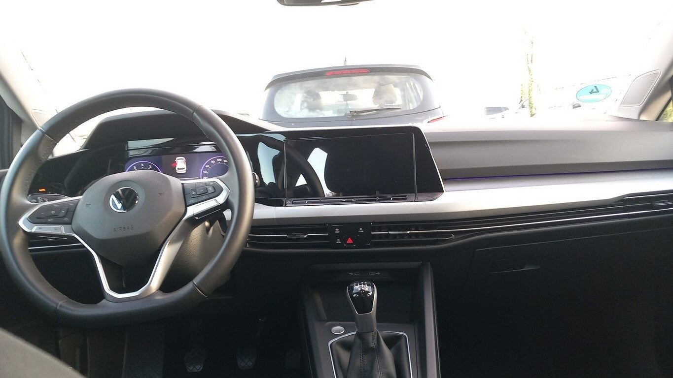 Volkswagen Golf VIII 1.5 TSI 130 Life Nav ACC SHZ PDC KeyL 141097857 4