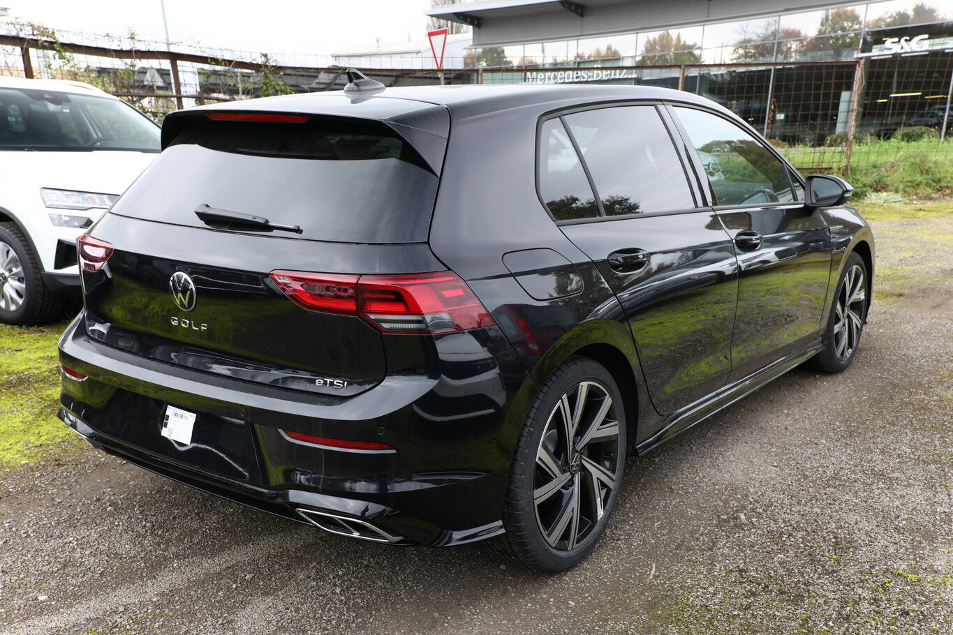 Volkswagen Golf 8 1.5 eTSI 150 DSG R-Line LED+ Nav SHZ LM18 91338357 2