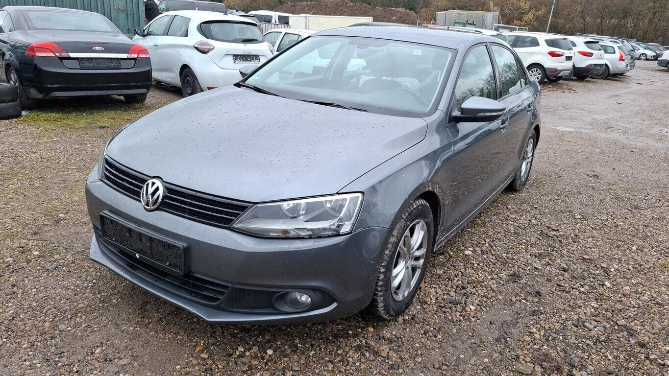 Volkswagen Jetta 1.2 TSI CL AHK PDC LM SHZ Climatr GRA 151090569 0
