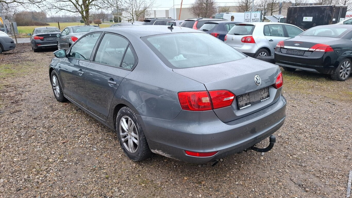 Volkswagen Jetta 1.2 TSI CL AHK PDC LM SHZ Climatr GRA 151090569 3
