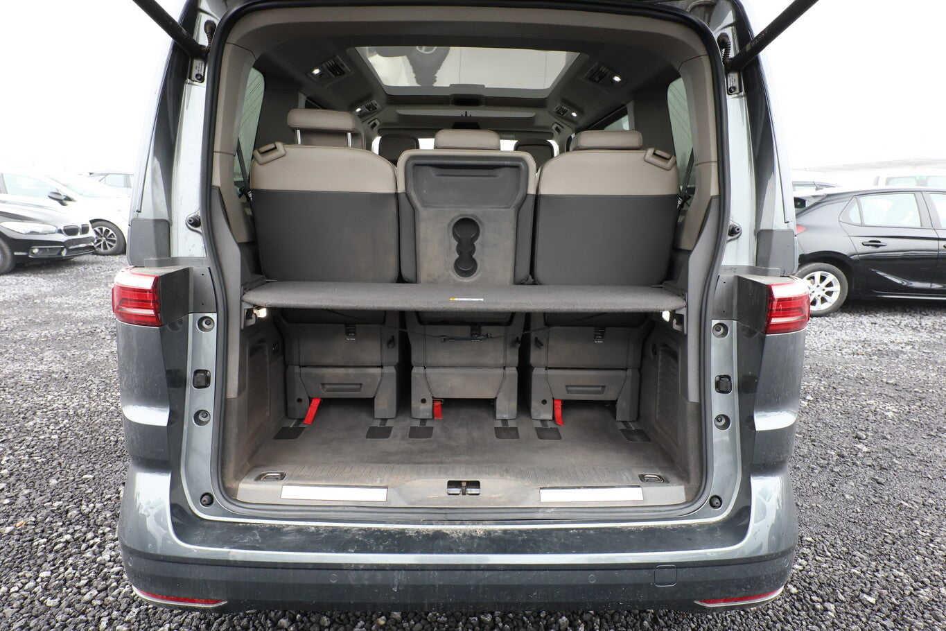 Volkswagen T7 Multivan 1.4 eHybrid 218 DSG Style Matrix DCC 108531256 9
