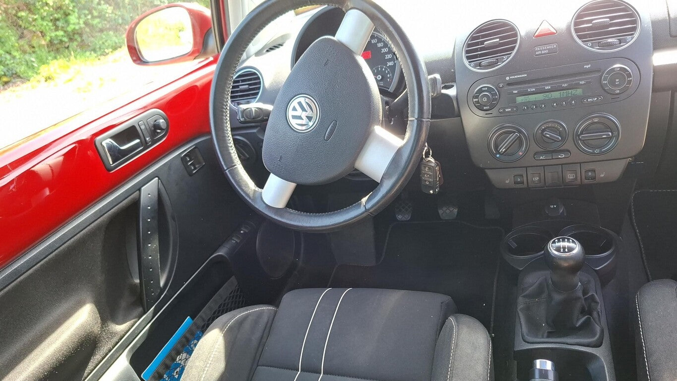 Volkswagen New Beetle 1.6 SD Klima LM PDC GRA ZV 169189349 6