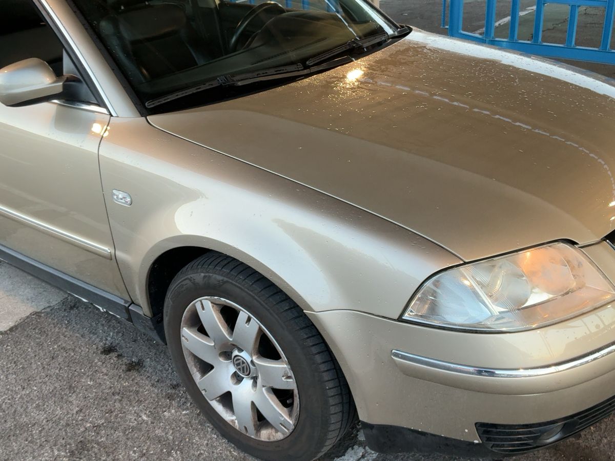 Lateral delantero derecho